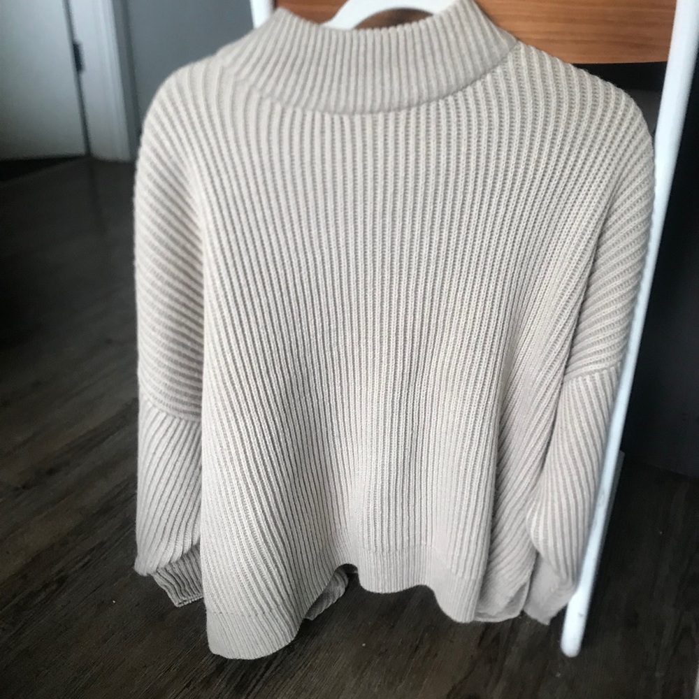 Crewneck knit sweater